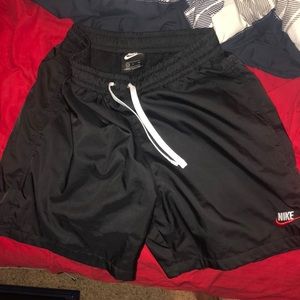 nike men’s shorts, small